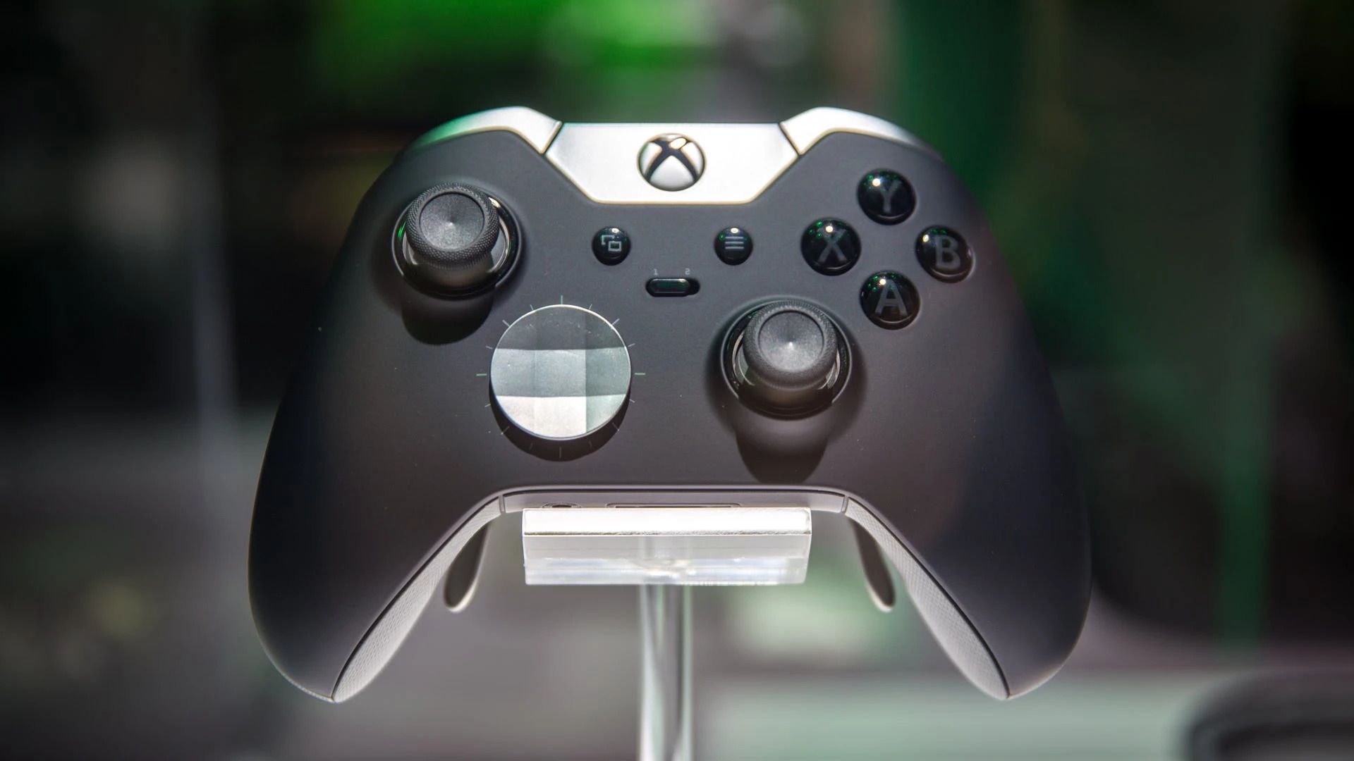 Two new Xbox controllers have leaked online: an Xbox Elite Series 3 with a removable battery and an odd-looking cloud controller