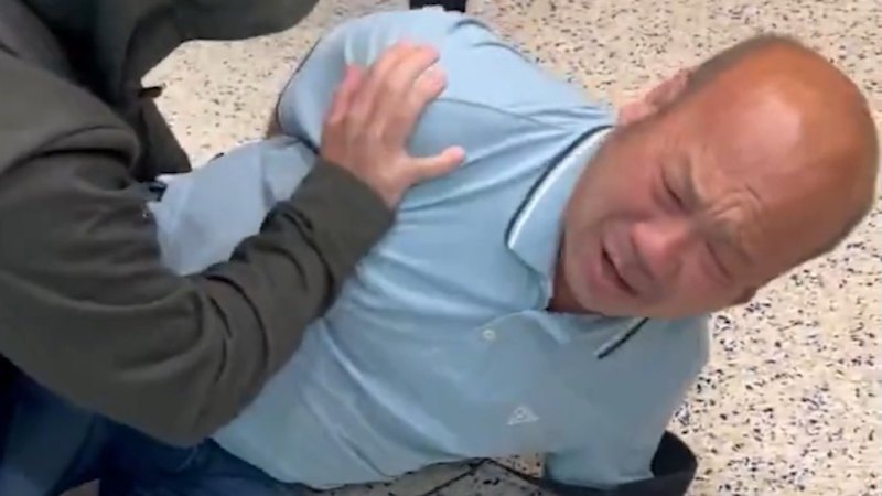 Australian tackled and handcuffed at US airport for 'overstaying'