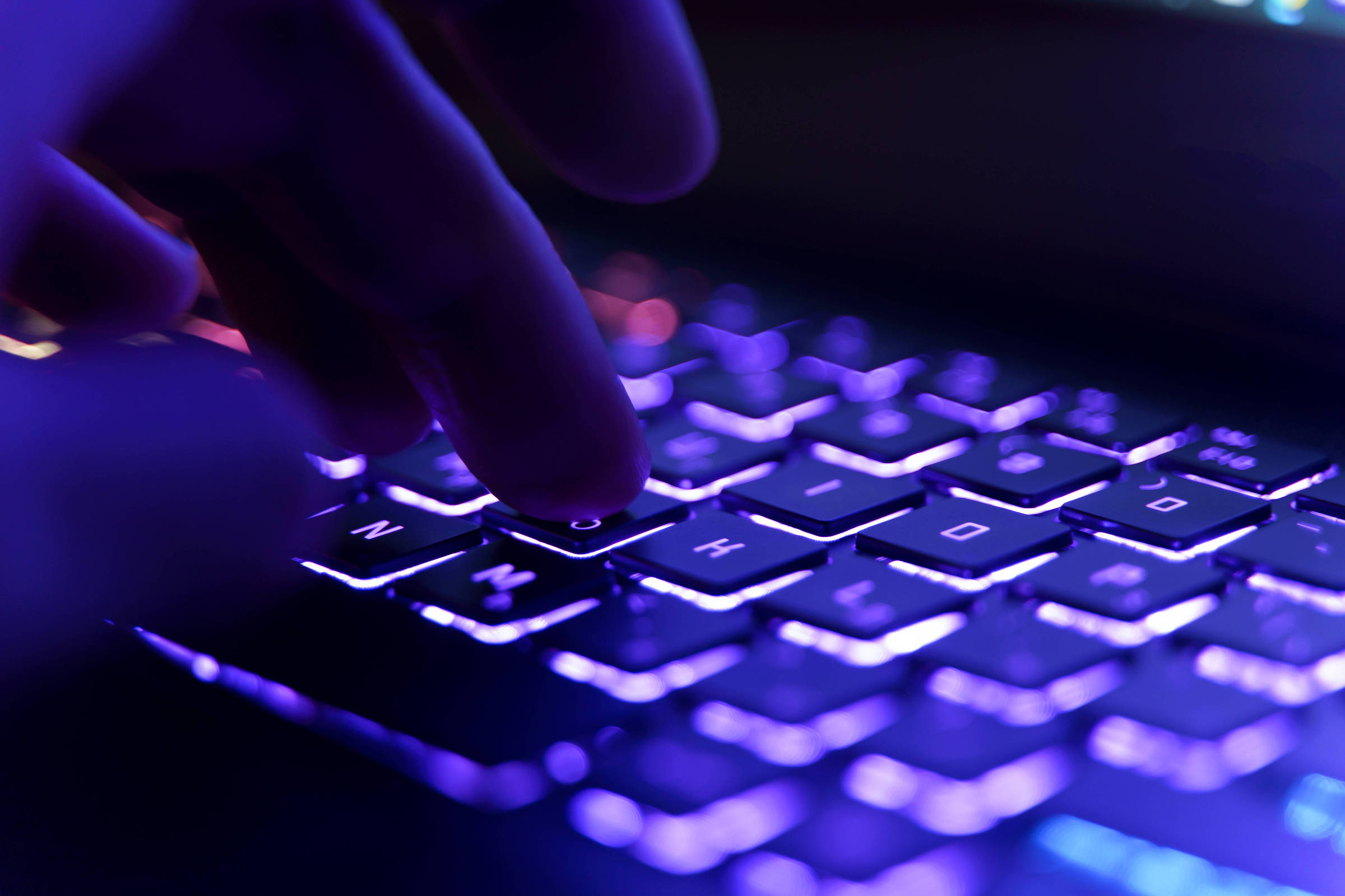 Pesquisa na Fran�a identifica 15 mil sites falsos gerados com IA