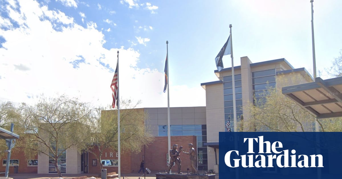 Arizona teen hailed for helping save woman with dementia wandering in 103F heat