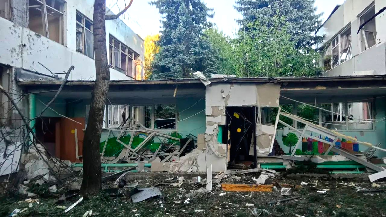 8 killed and more than 60 wounded in Ukrainian drone attack on Russian regions