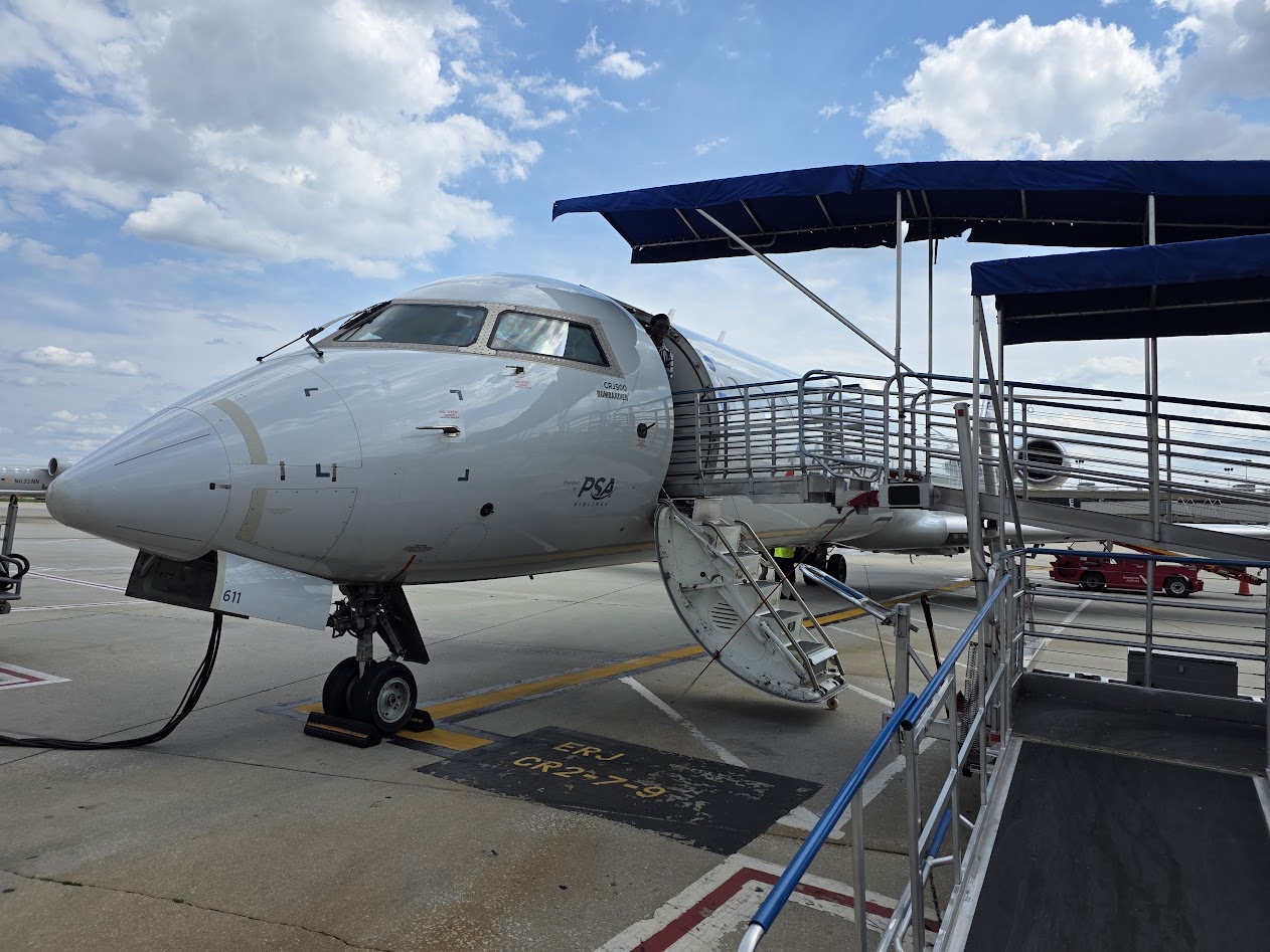 Philadelphia Man Commutes 800 Miles To Atlanta By Plane—150 Flights In 421 Days To Keep His Job [Roundup]