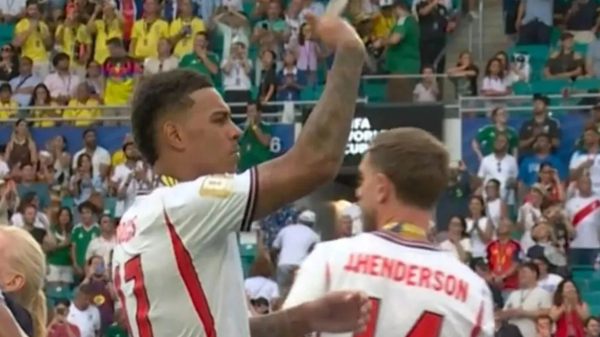 Fans in tears over England players’ classy gesture to Premier League star not in World Cup squad during medal ceremony