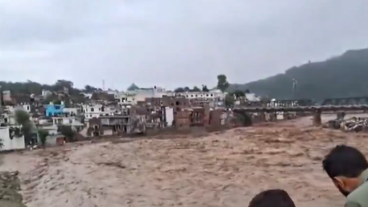 Flash floods hit J&K’s Rajouri town, hundreds shifted to safer places amid heavy rainfall