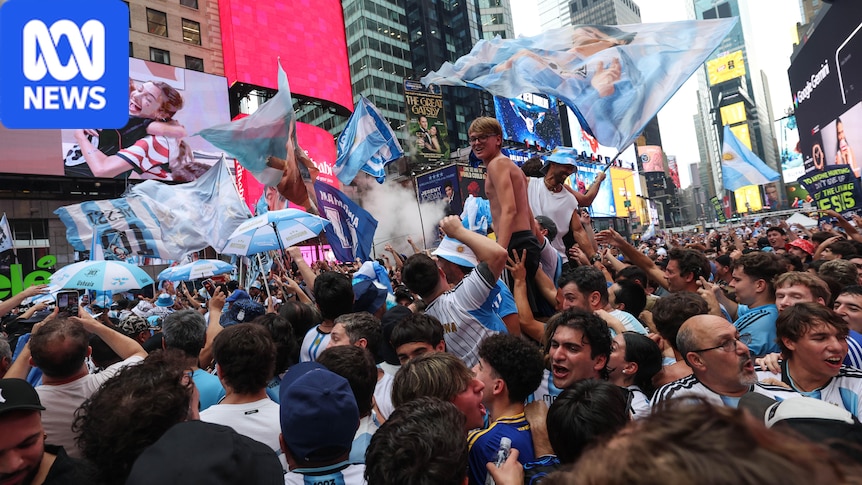 Argentina fans stage Times Square takeover ahead of World Cup final
