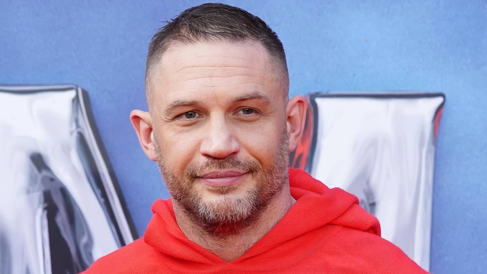10 Years Later, Tom Hardy's Brutal Western Thriller Is Officially Taking Over Streaming