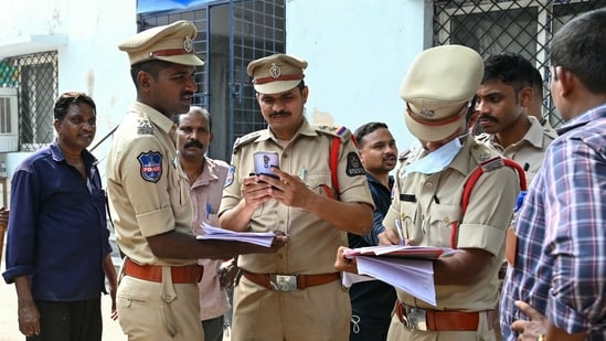 Hyderabad woman battling mental health issues walks naked to temple, dies by suicide