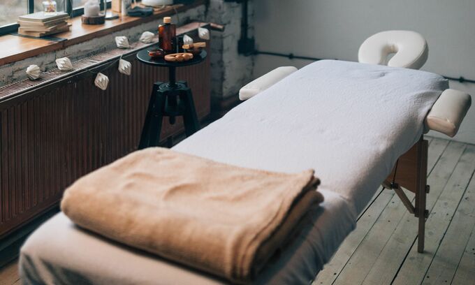 Hanoi massage parlor owner in vegetative state as customer throws brick over payment dispute