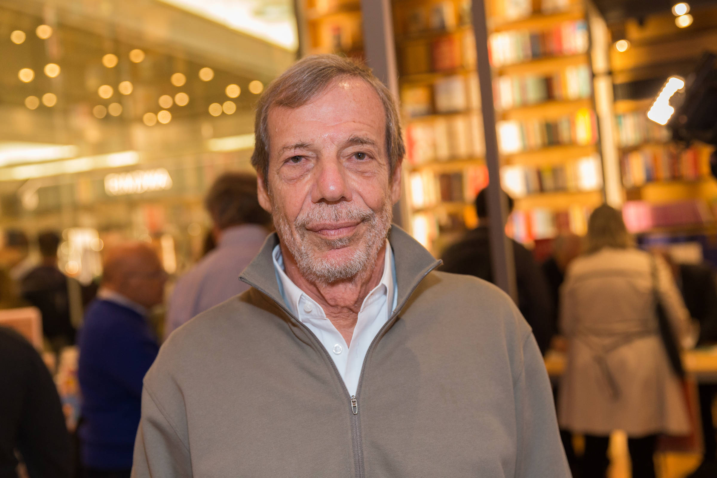 Roberto Feith lan�a primeiro romance aos 73 anos ap�s erguer a editora Objetiva