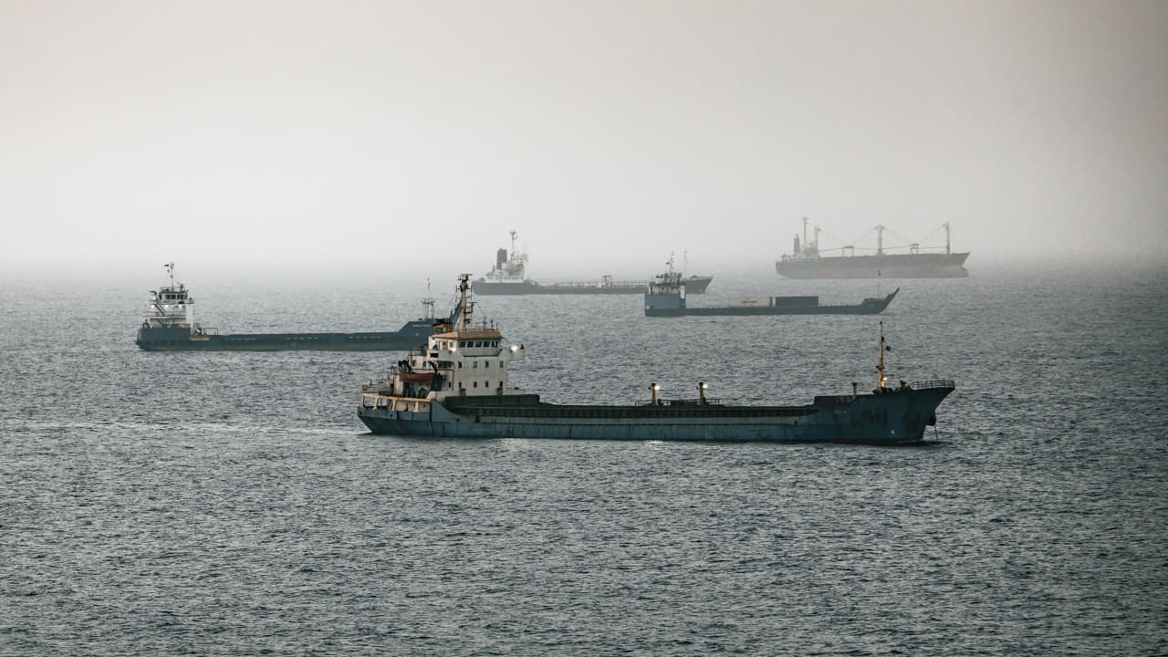 Iran used brief US truce to build $6 billion oil buffer - report