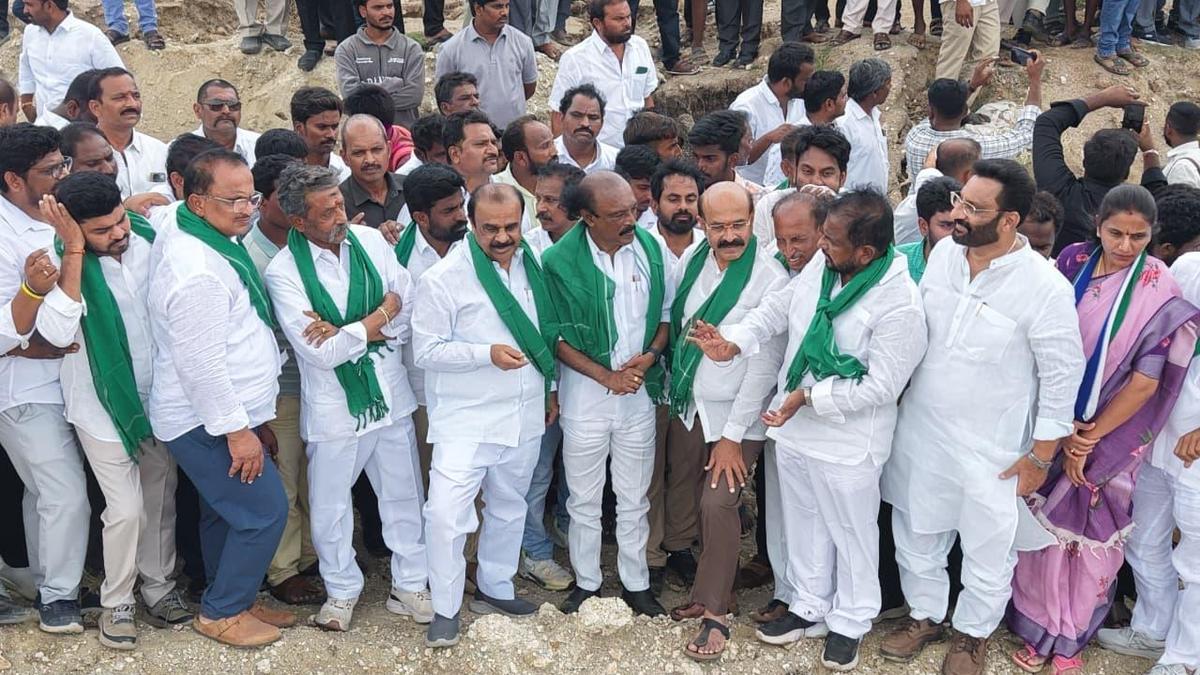 YSRCP leaders decry ‘neglect’ of Handri-Neeva canal system