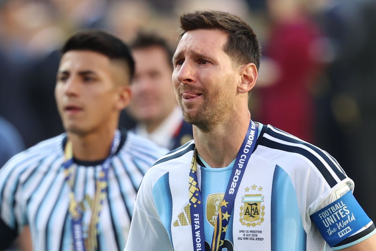 Messi rompió en llanto tras la entrega de medallas y mientras la tribuna le dedicaba canciones de aliento
