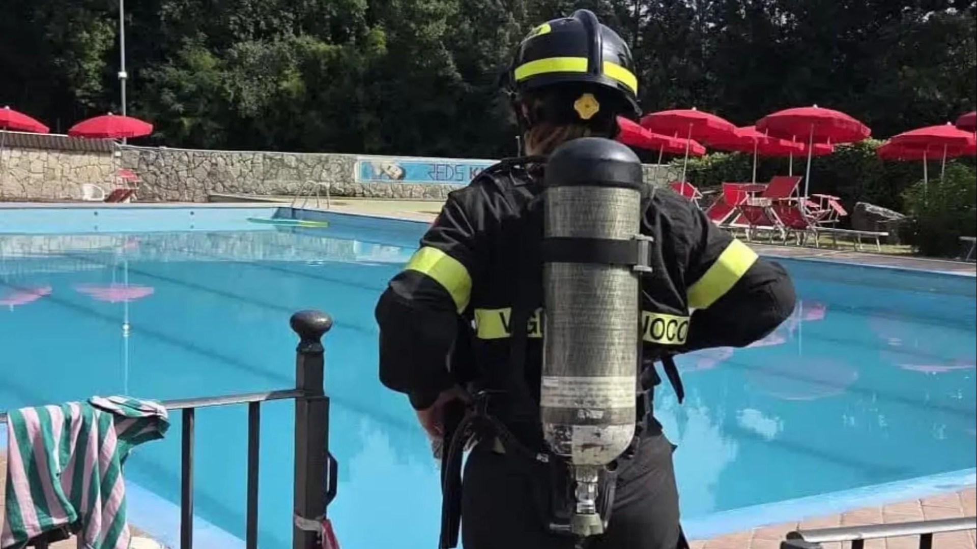 Boy, 5, rushed to hospital as eight swimmers poisoned by chlorine fumes at pool in Rome
