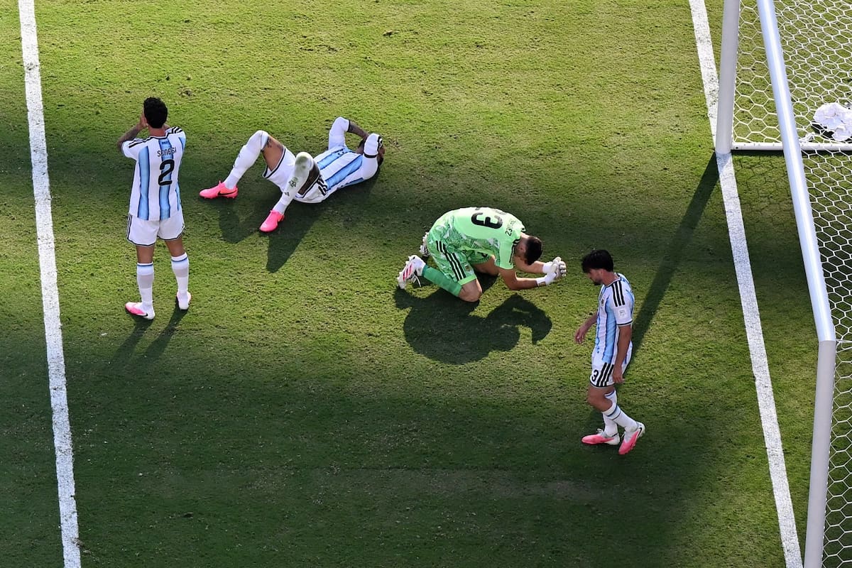 The Telegraph celebró la victoria de España y calificó como “delincuentes” a los jugadores de la selección argentina