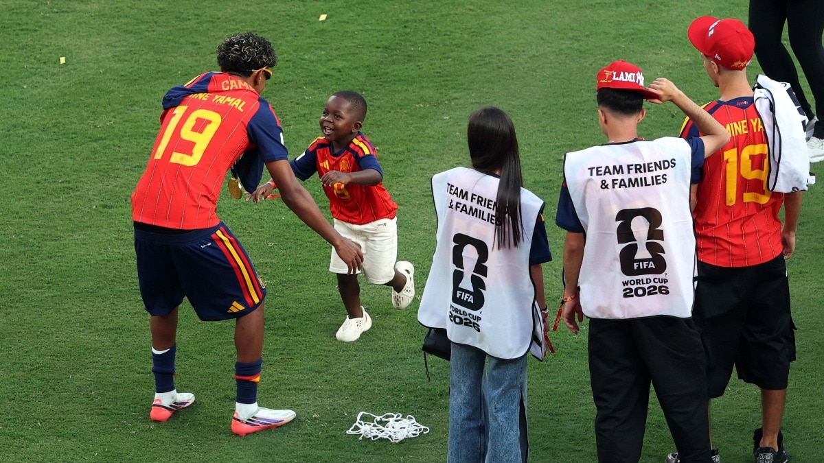 Lamine hug, paparazzi poses: How Keyne Yamal celebrated Spain's World Cup win