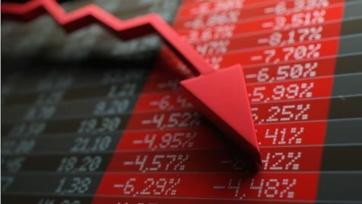 HDFC Bank, Axis Bank fall up to 5%: Why are bank stocks falling today?