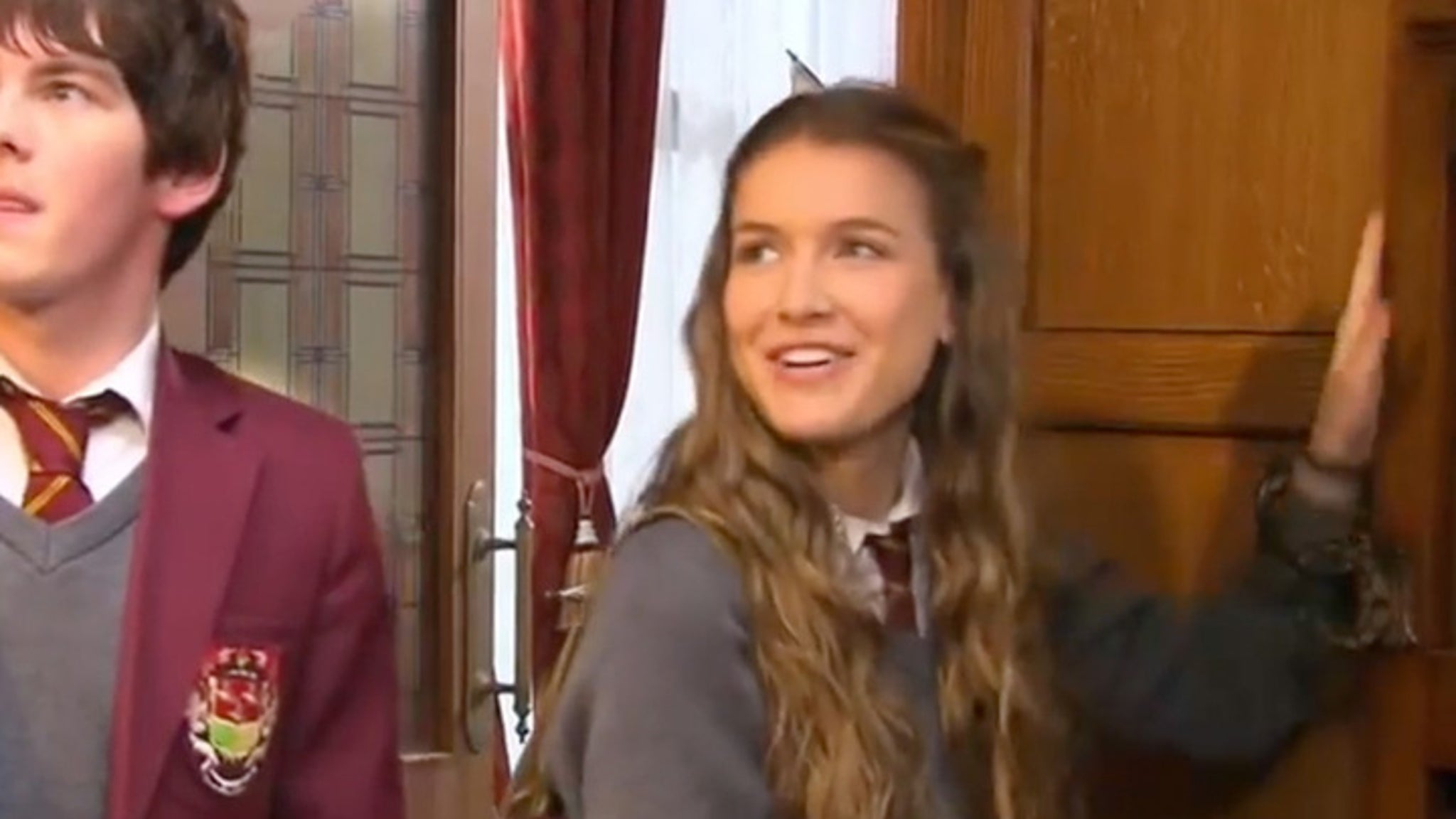 Nina Martin On 'House Of Anubis' 'Memba Her?!
