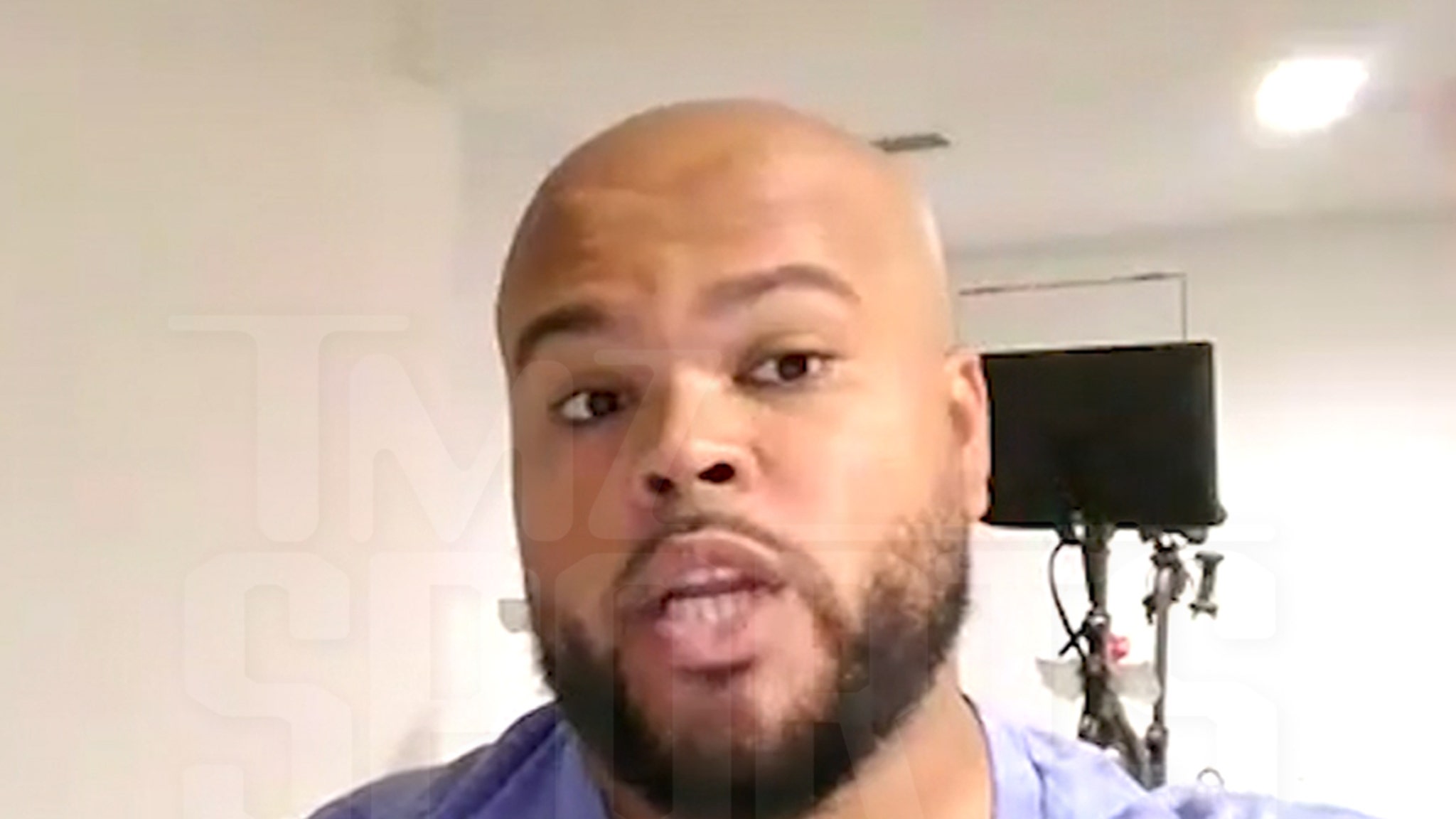 Jermaine Eluemunor Says Jaxson Dart Can Be Best QB In The NFL