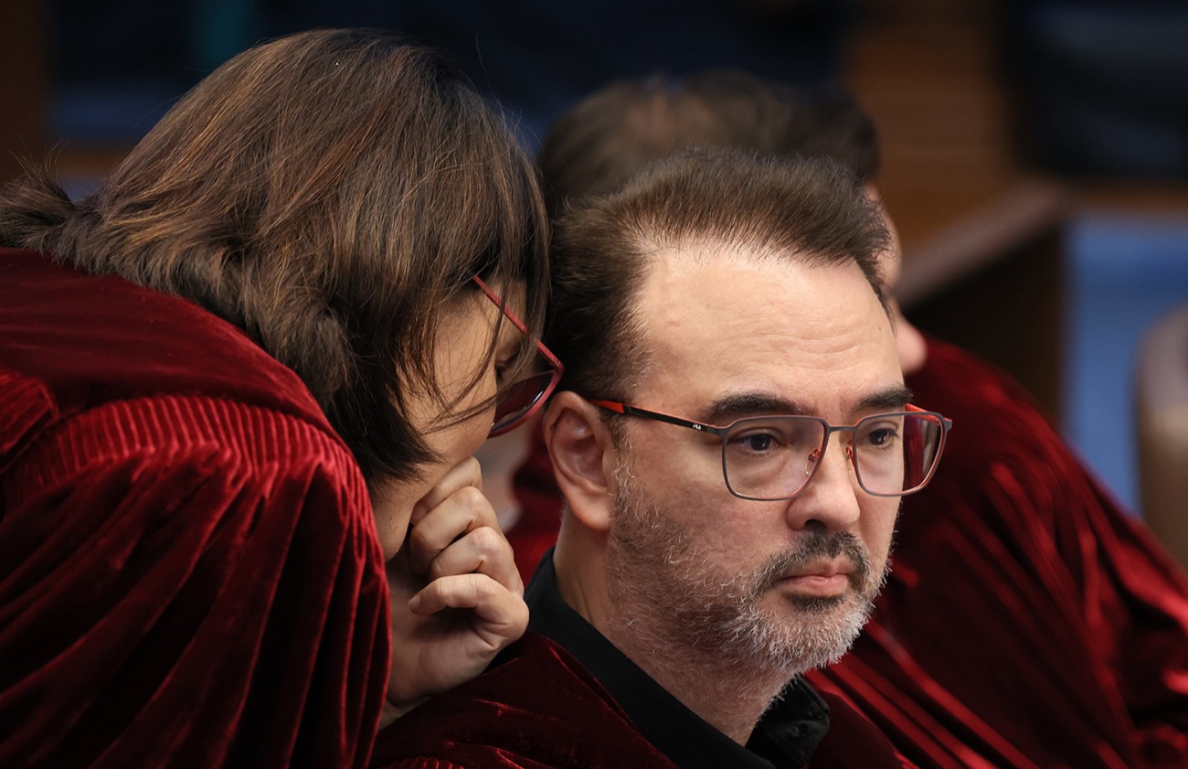 Cayetano: Hard to argue legal matters with non-lawyers
