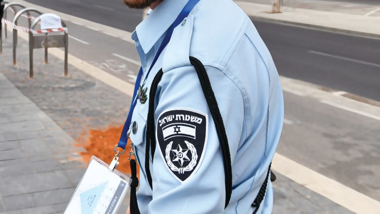 Police officer indicted after allegations of using confidential databases to harass, extort women