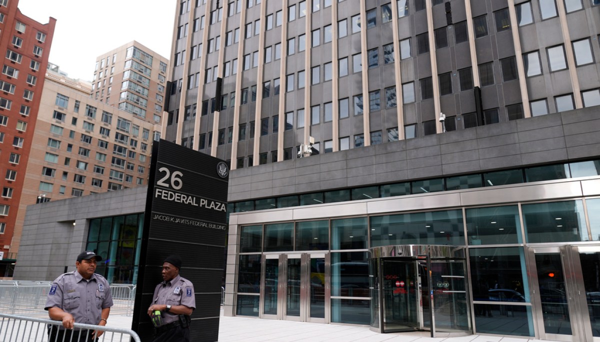 Suspect in custody after explosion near federal plaza in New York City